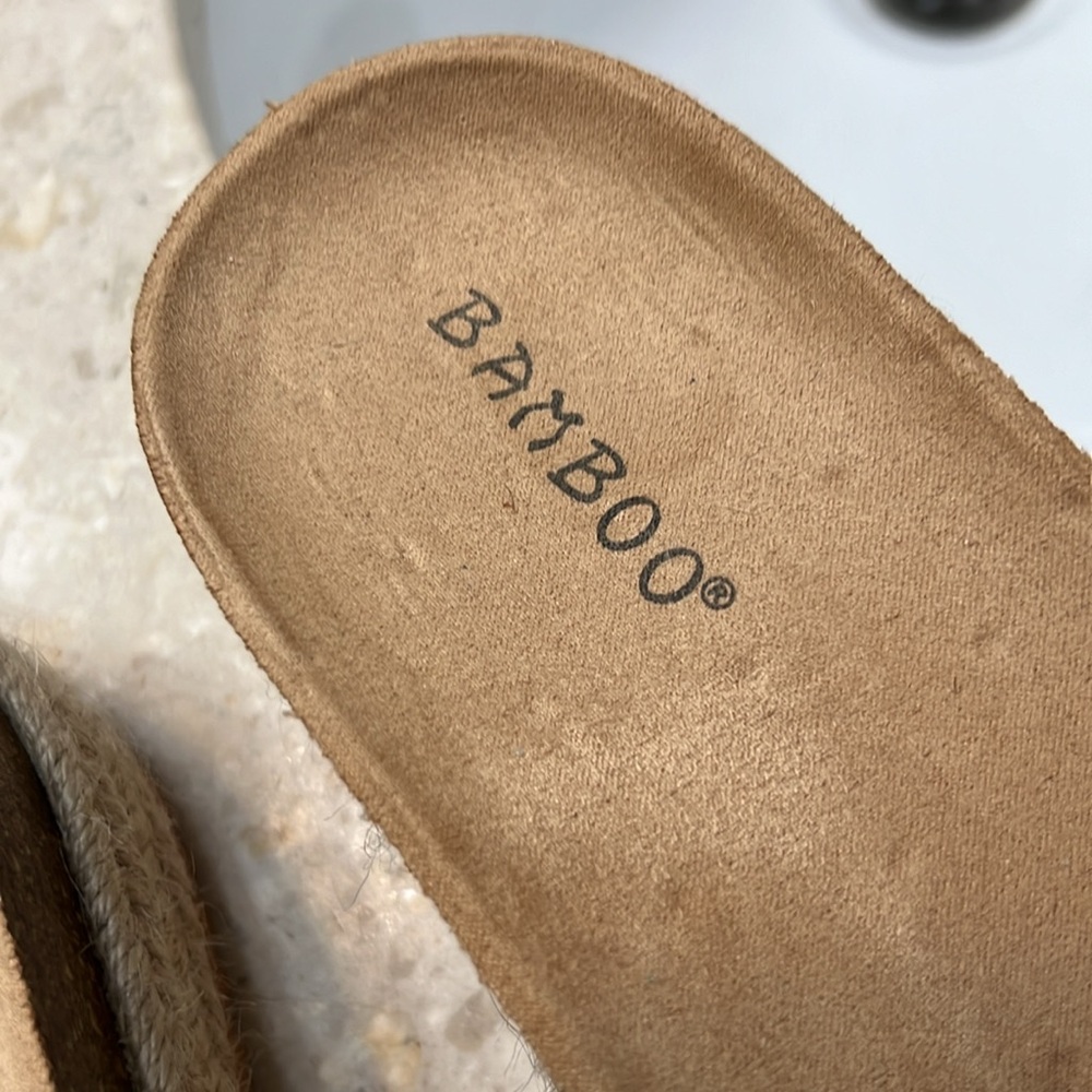 Sandals - Picture 2 of 6